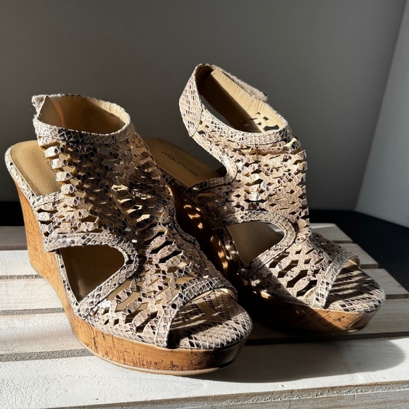 Maurices Shoes - Wedges Size 9M Sandals Maurices